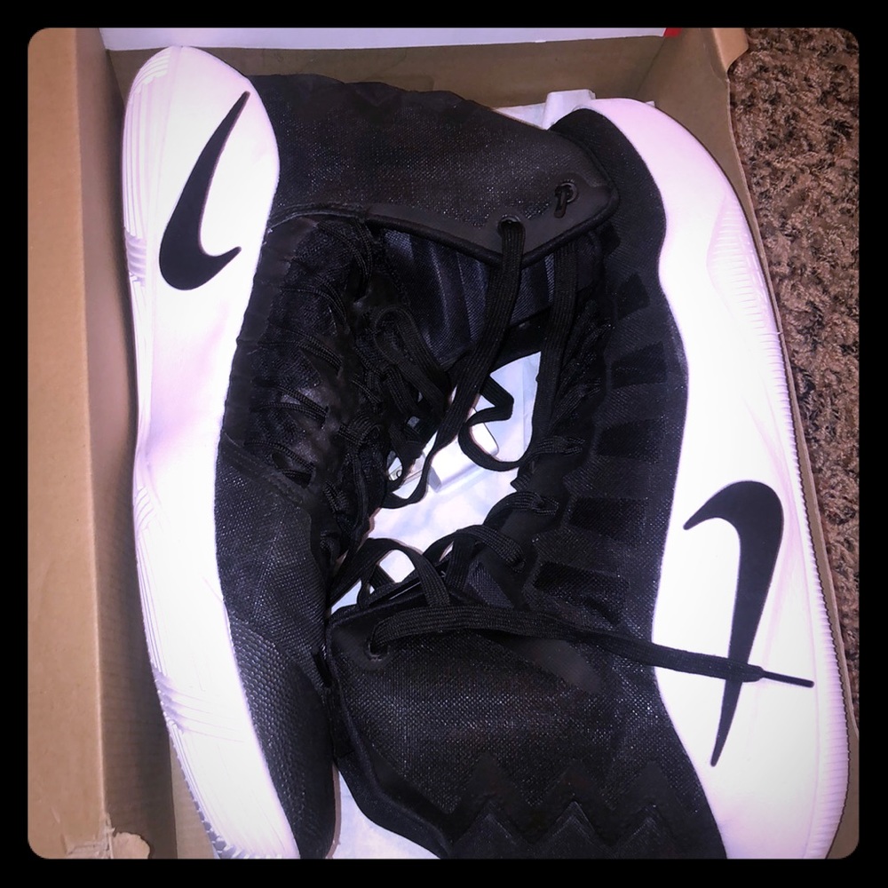 Hyper dunks